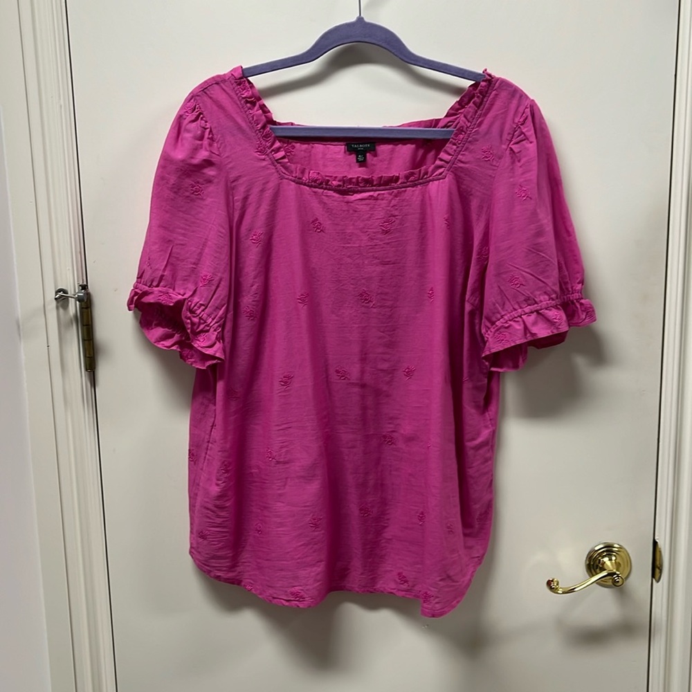 Pink Talbots Puff-sleeve top in size XL Petite